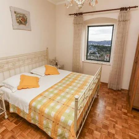 דירה With Sea View In *