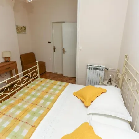 Apartament With Sea View In