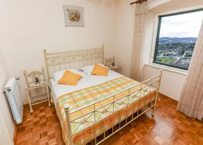 Apartament With Sea View In *